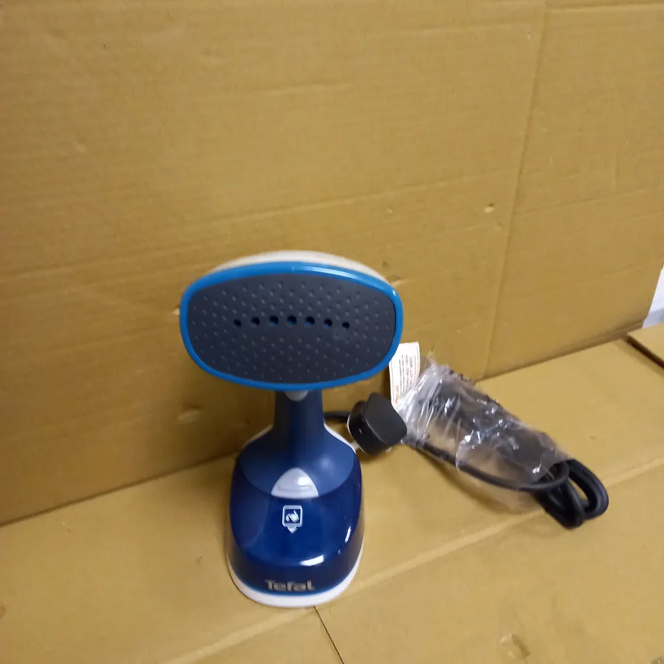 TEFAL DT7050 ACCESS' MINUTE DUAL VOLTAGE TRAVEL GARMENT/CLOTHES STEAMER