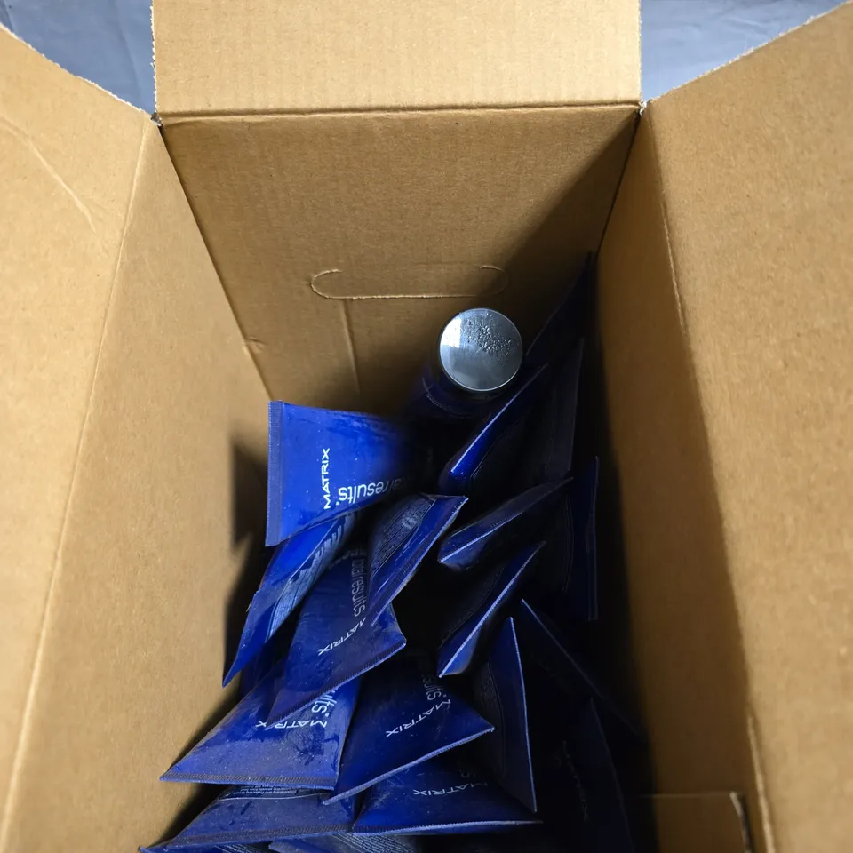 APROXIMATELY 24 MATRIX TOTAL RESULTS BRASS OFF BLONDE THREESOME 150ML