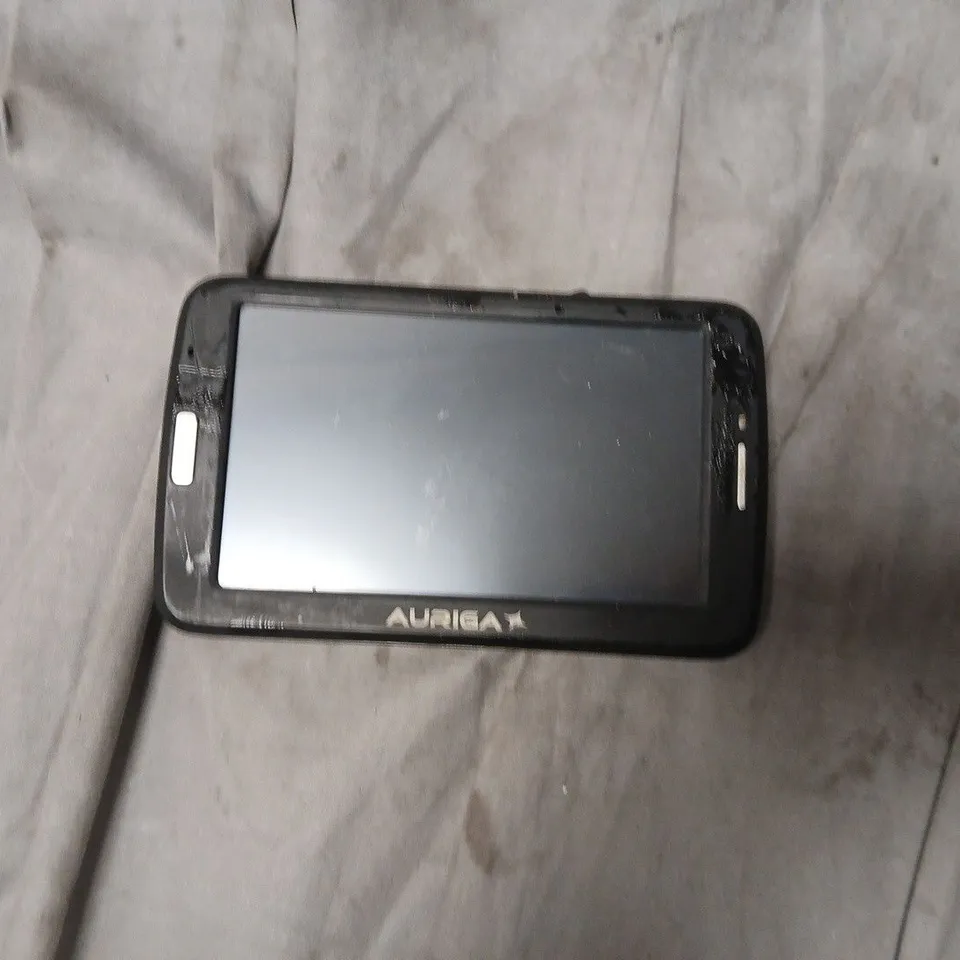 APPROXIMATELY 30 AURIGA DATA HEADS