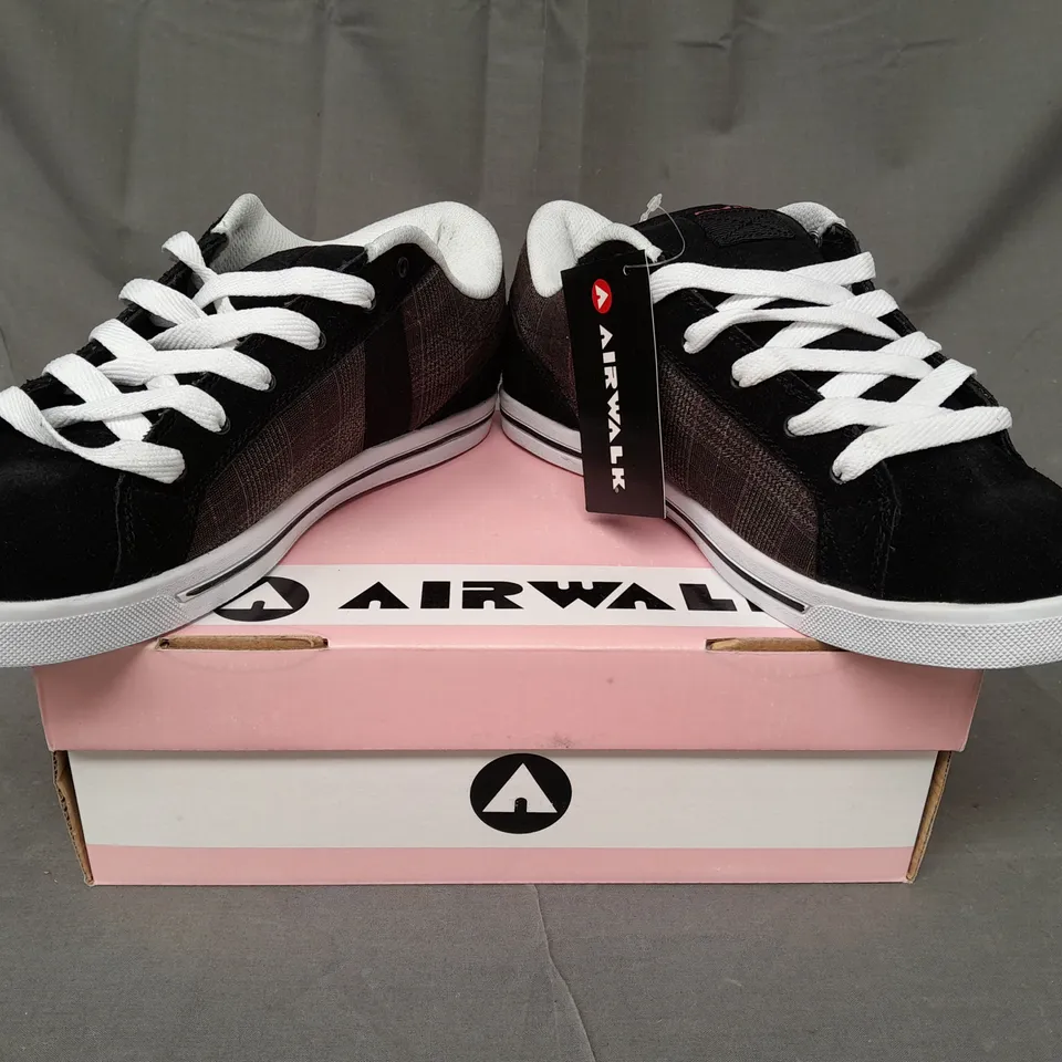 BOX OF APPROXIMATELY 10 BOXED PAIRS OF AIR WALK TRAINERS IN BLACK/PLAID/WHITE - VARIOUS SIZES