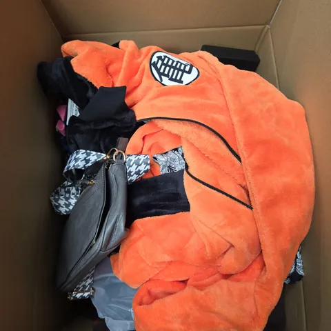 LARGE BOX OF ASSORTED CLOTHING ITEMS IN VARIOUS SIZES, STYLES AND COLOUR 