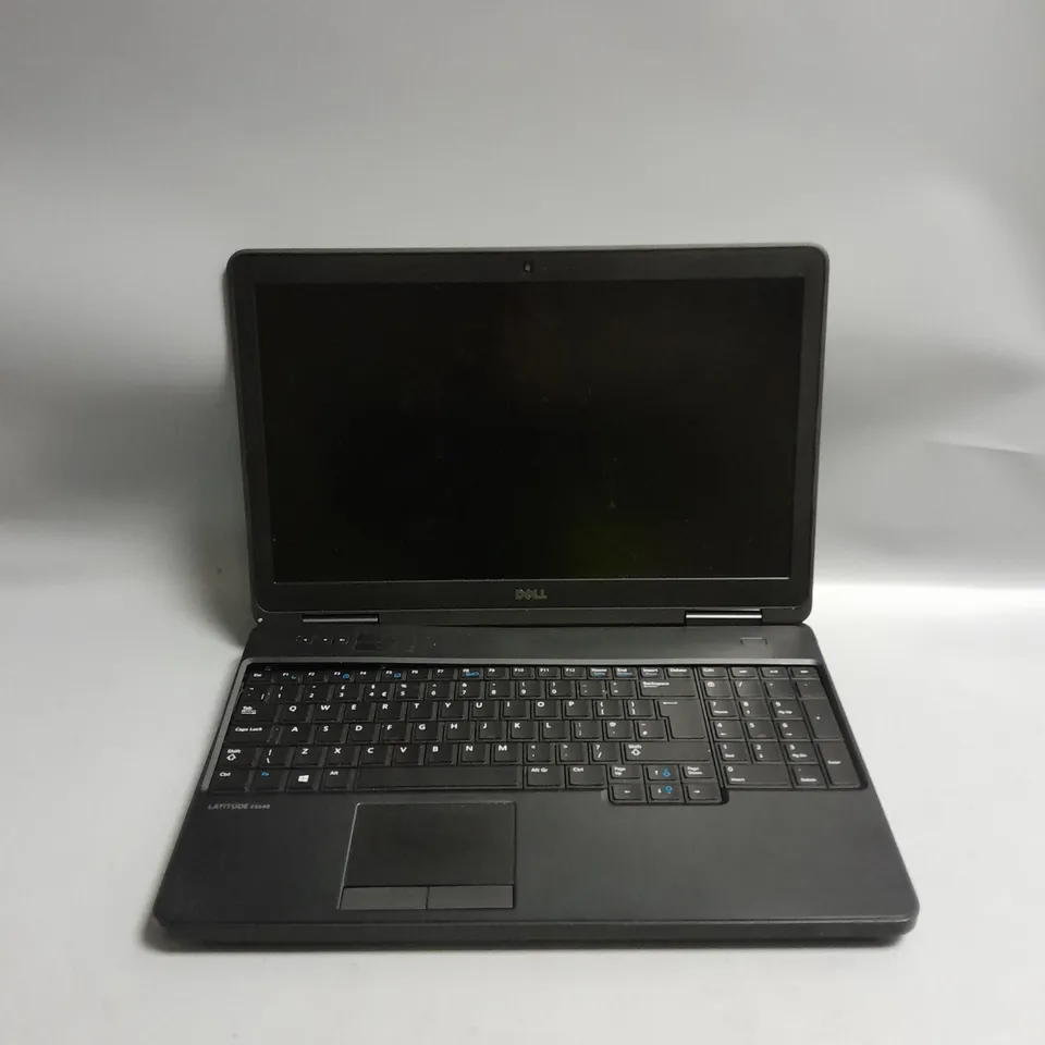 UNBOXED DELL LATITUDE E5540 WINDOWS PRO 8 BLACK