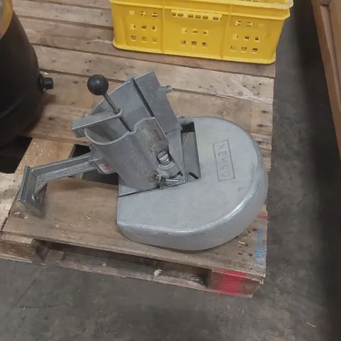 NEMCO COMMERCIAL VEGETABLE SLICER