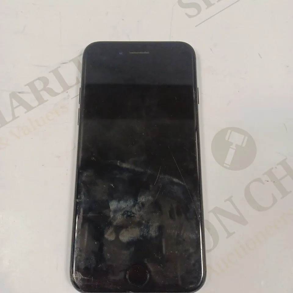APPLE IPHONE 7 (A1778) SMARTPHONE