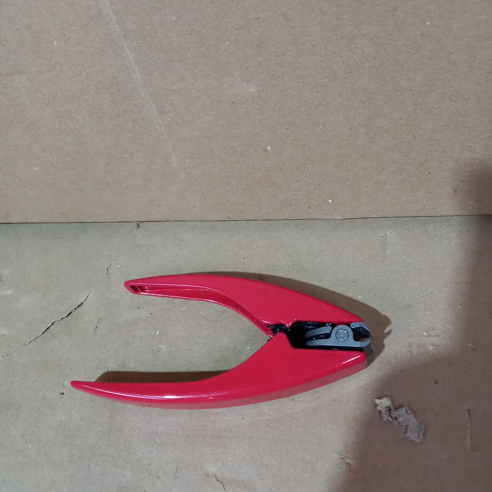 CLIPPERPRO 2.0 NAIL CLIPPERS WITH 180 DEGREE SWIVEL HEAD & LOCK