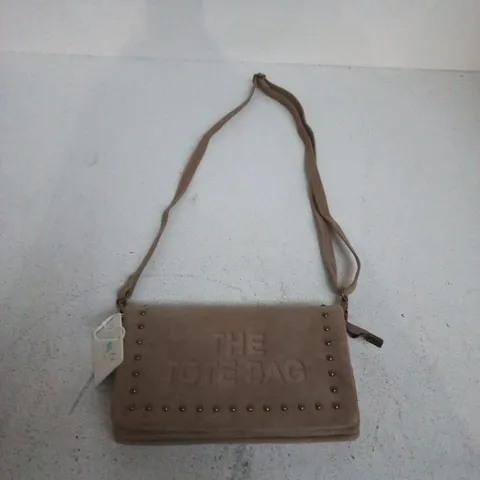 JAMIE HANDBAG WITH STUDDED DETAILING β TAN SHOULDER BAG