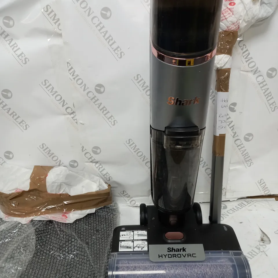SHARK CORDLESS HYDROVAC 3-IN-1 HARD FLOOR CLEANING SYSTEM WD210UK