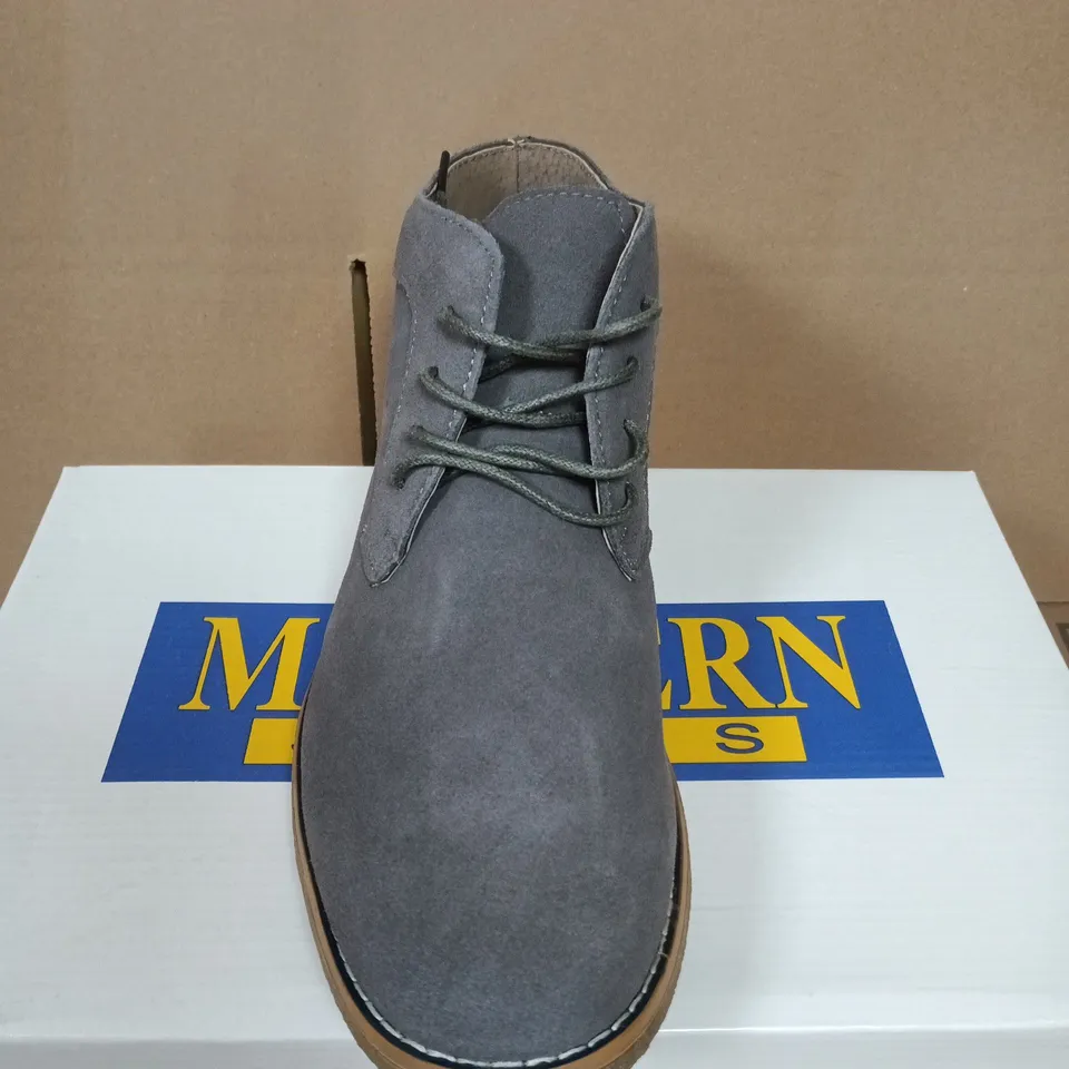 BOXED PAIR OF MALVERN SUEDE SHOES - UK SIZE 9