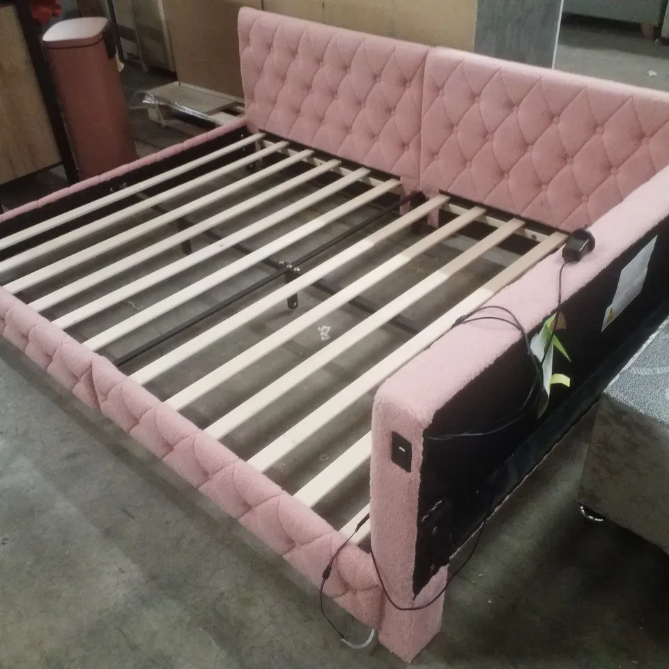 UK DOUBLE (4'6) TEDDY FLEECE UPHOLSTERED DAYBED WITH LED LIGHTS & USB-C CHARGING, L-SHAPED SOFA BED FRAME, PINK & WHITE, 135×190CM 