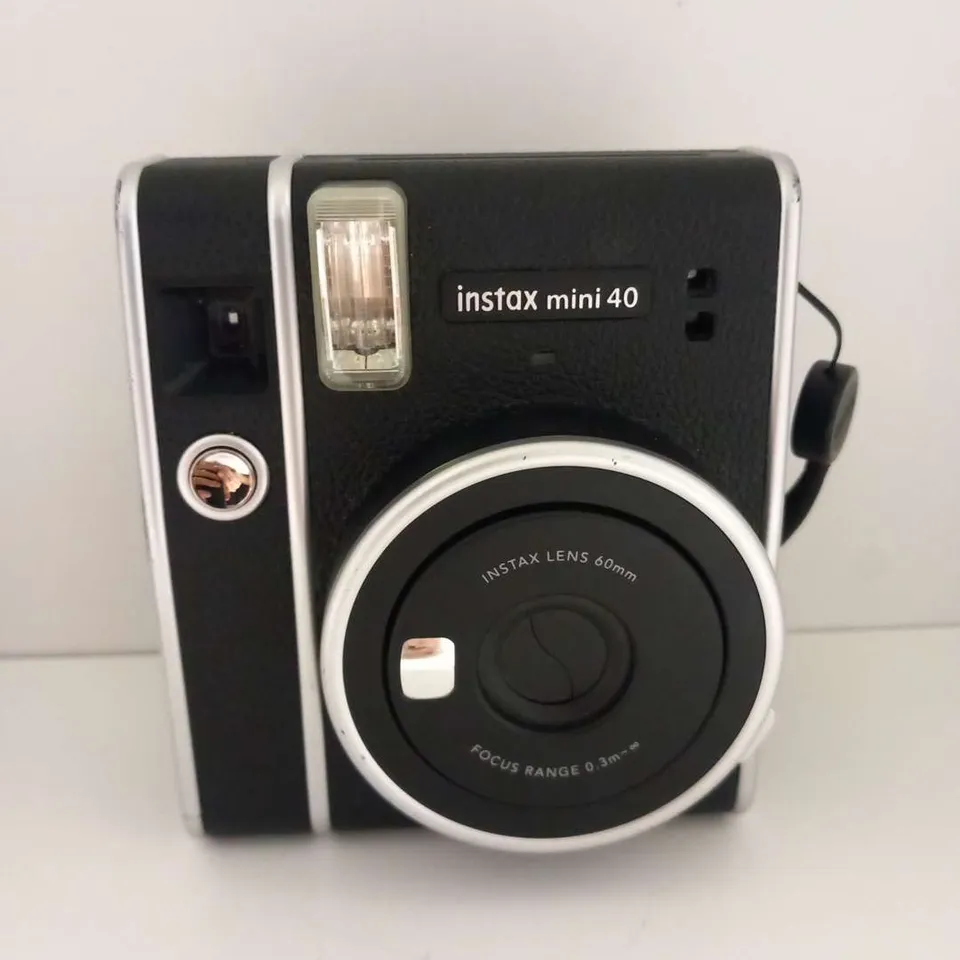 FUJIFILM INSTAX MINI 40 INSTANT CAMERA