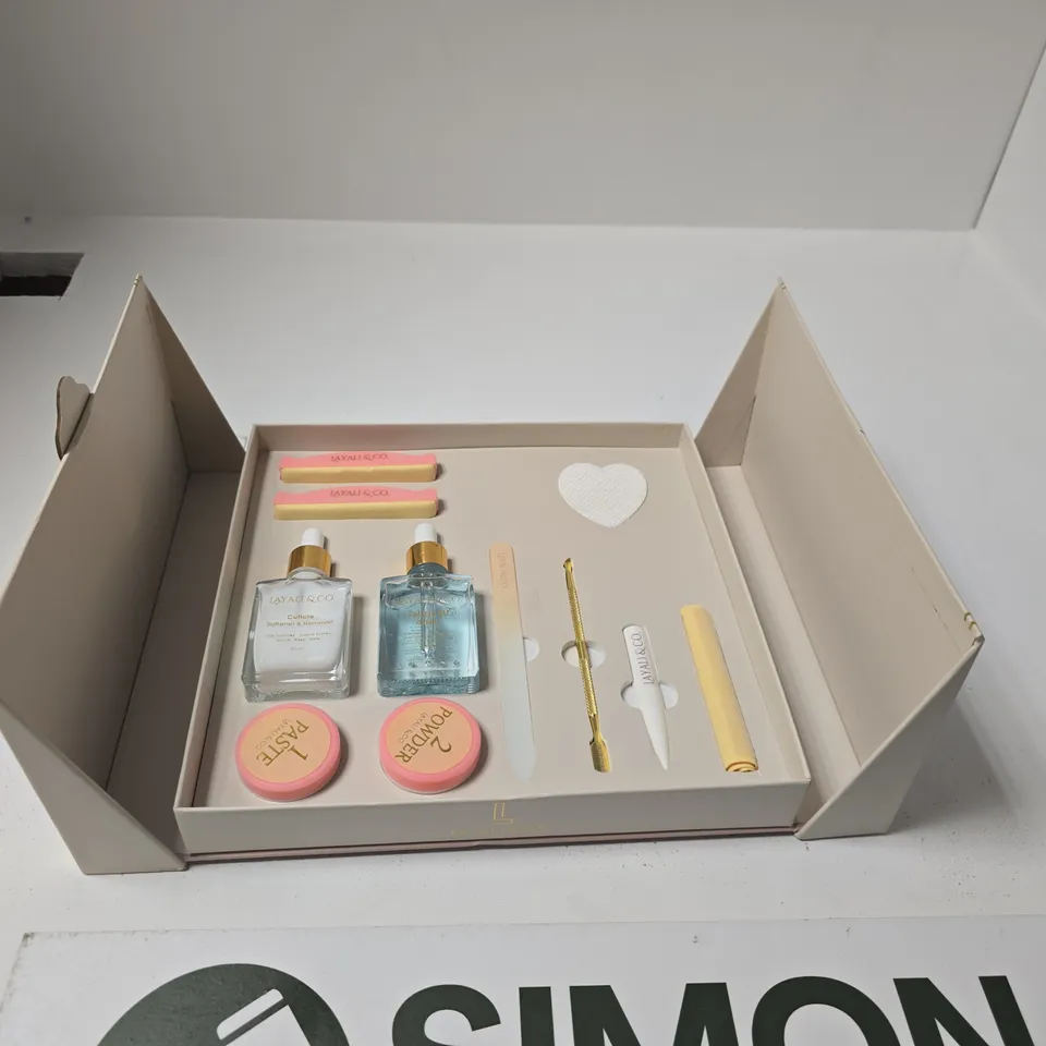 LAYALI & CO. BEAUTY GIFT SET – BOXED WITH TWO GLASS BOTTLES & ACCESSORIES