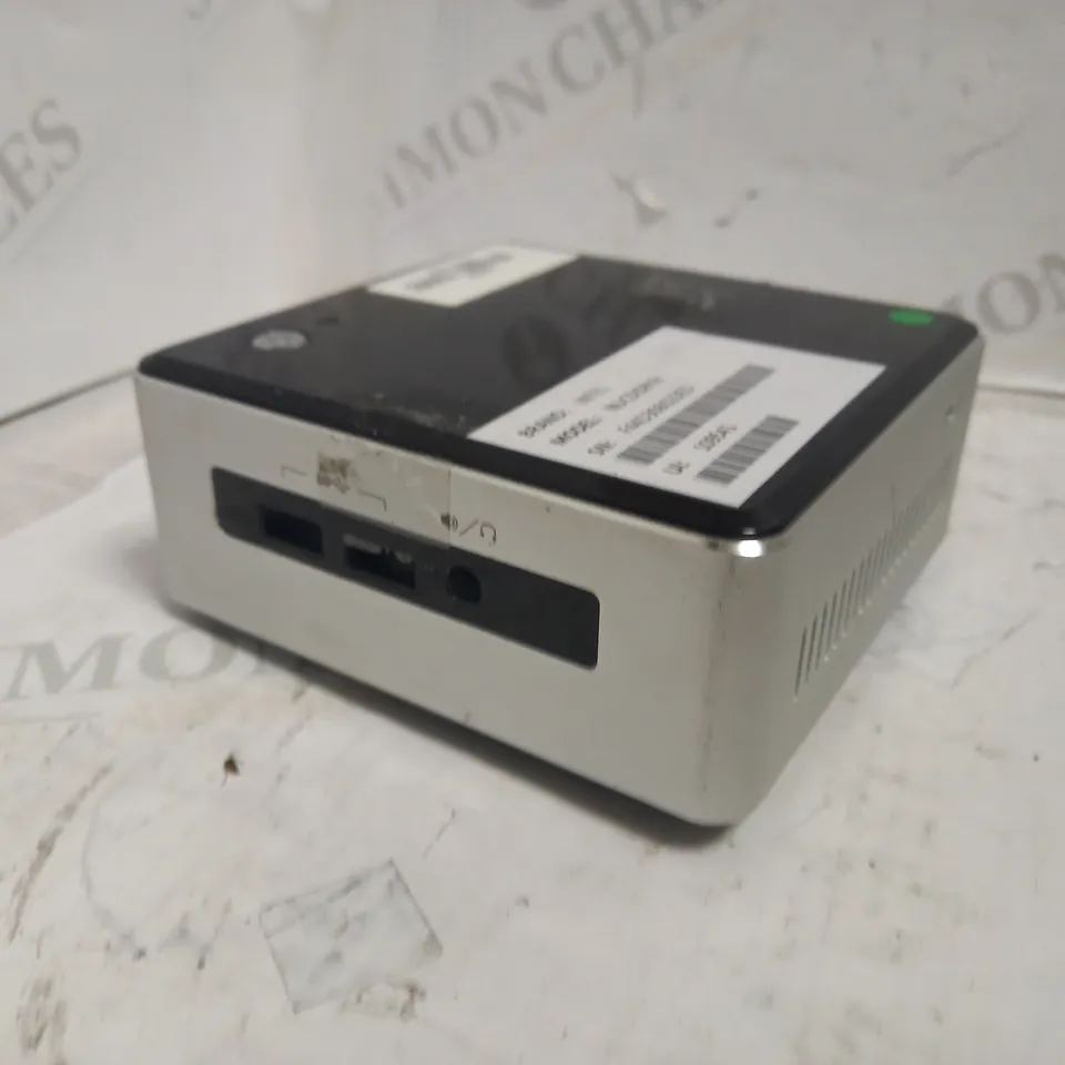 INTEL NUC5I5RHY MINI PC