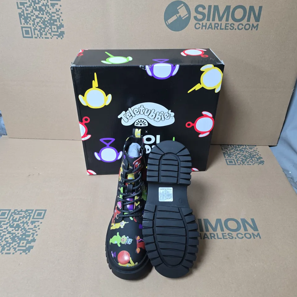 BOXED KOI KIDZ TELETUBBIES SUPERDOME KIDZ BOOTS BLACK SIZE UK 1 