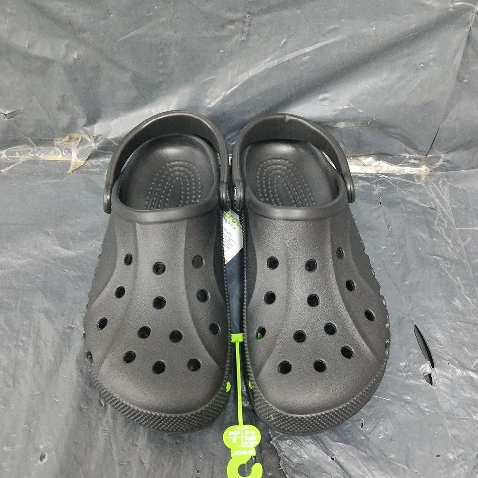 PAIR OF CLASSIC CROC CLOGS IN BLACK - UK SIZE 7