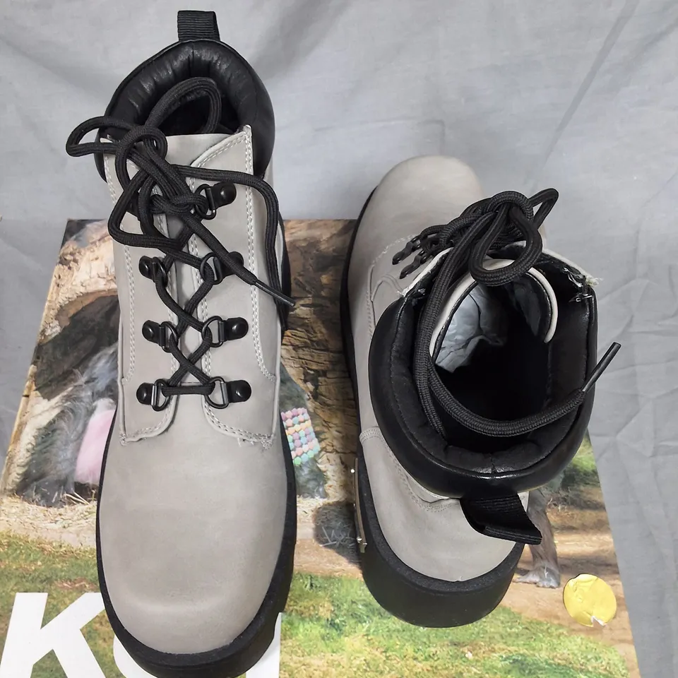 PAIR OF KOI GREY CHUNKY SOLED BOOTS - UK 6