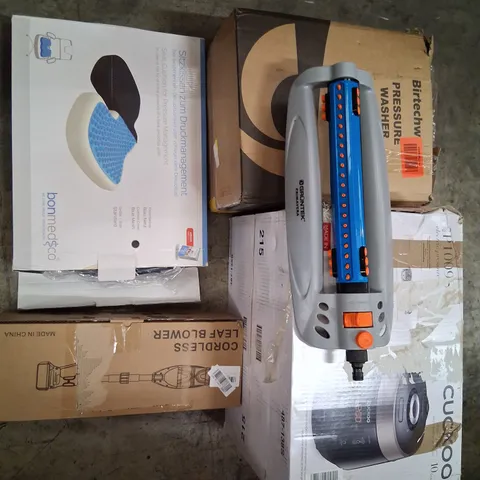 PALLET CONSISTING OF A LARGE QUANTITY OF ASSORTED HOUSEHOLD AND ELECTRICAL PRODUCTS AND ACCESSORIES TO INCLUDE;