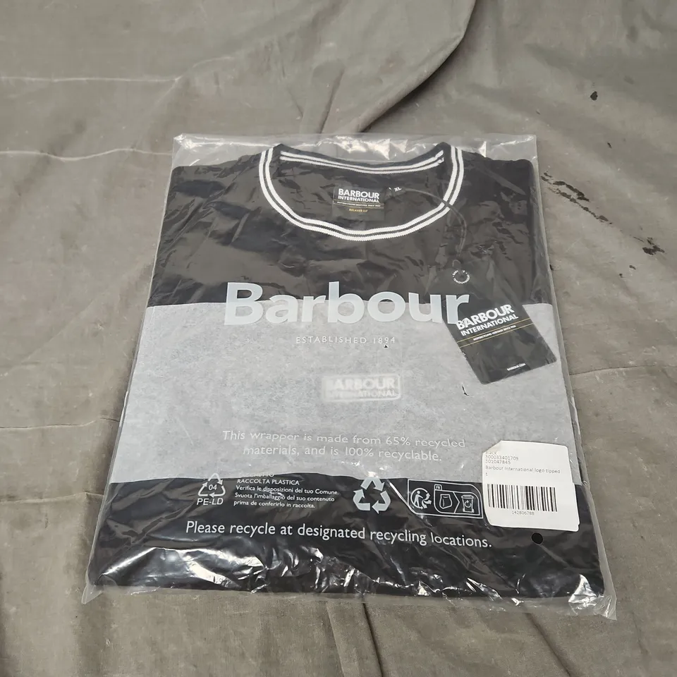 BAGGED BARBOUR INTERNATIONAL LOGO TIPPED TEE IN BLACK SIZE XL