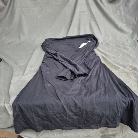 ABERCROMBIE & FITCH BLACK DRESS – SIZE SMALL