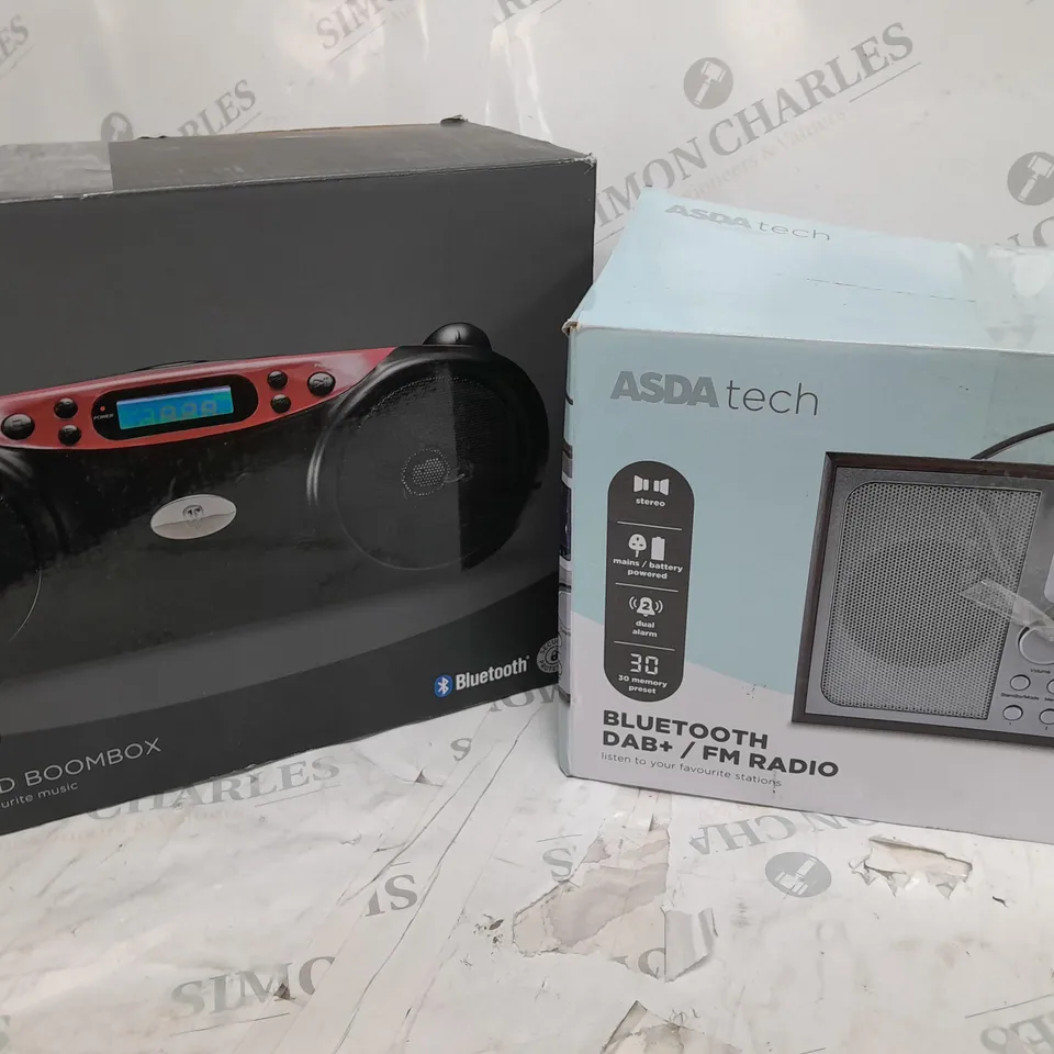  APPROXIMATELY 2 ASSORTED ASDA TECH ITEMS INCLUDING BLUETOOTH CD BOOMBOX, BLUETOOTH DAB+/ FM RADIO