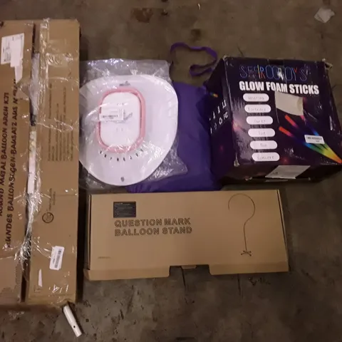 PALLET OF ASSORTED PRODUCTS INCLUDING QUESTION MARK BALLOON STAND, GLOW FOAM STICKS, POP UP TENT, ROUND METAL BALLOON ARCH KIT, FOLDABLE SITZ BATH