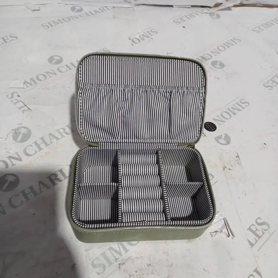 LOUENHIDE STORAGE BOX 