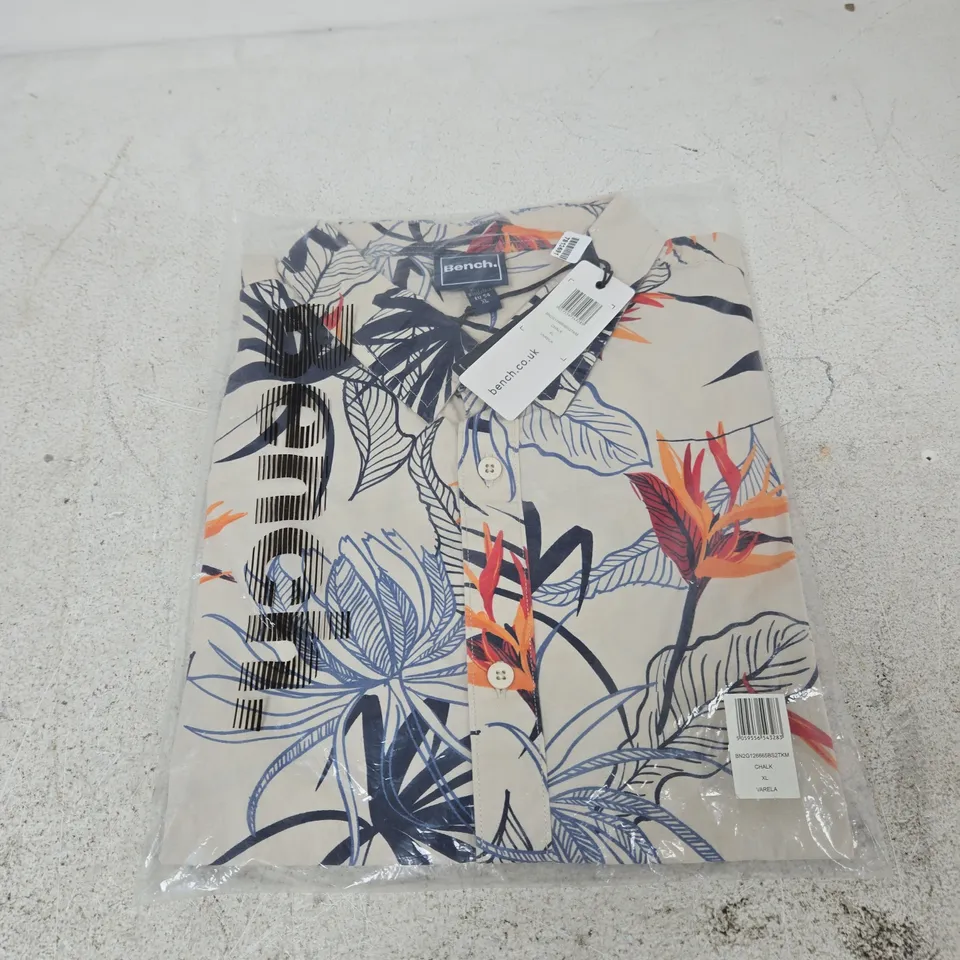 BENCH CHALK TROPICAL LEAF PRINT SHIRT – MEN'S XL