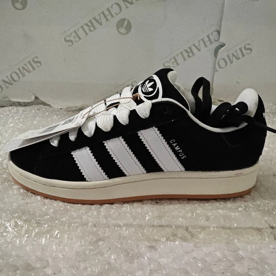 ADIDAS CAMPUS 00S SNEAKERS – BLACK/WHITE, UK 6.5 (EU 40) – MEN