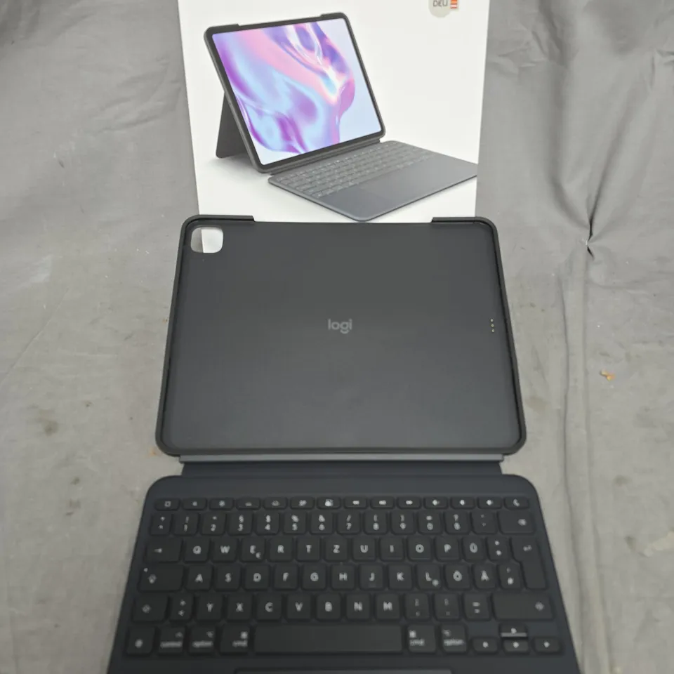 LOGITECH COMBO TOUCH IPAD PRO 13" KEYBOARD (GERMAN LAYOUT) 
