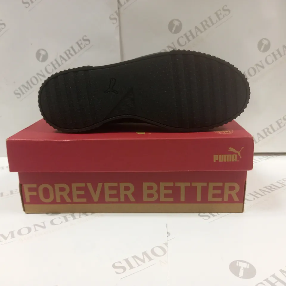 BOXED PAIR OF PUMA CARINA TRAINERS UK SIZE 5.5
