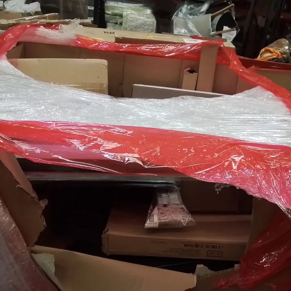 PALLET OF ASSORTED HOUSEHOLD GOODS AND PRODUCTS TO INCLUDE;BABY MAT,ELECTRONIC KEYBOARD,TOILET SEAT 