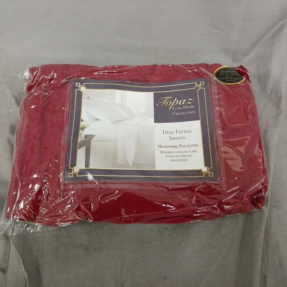 BOX OF APPROX 15 TOPAZ LUXE HOME COLLECTION DEEP FITTED SHEET – RED