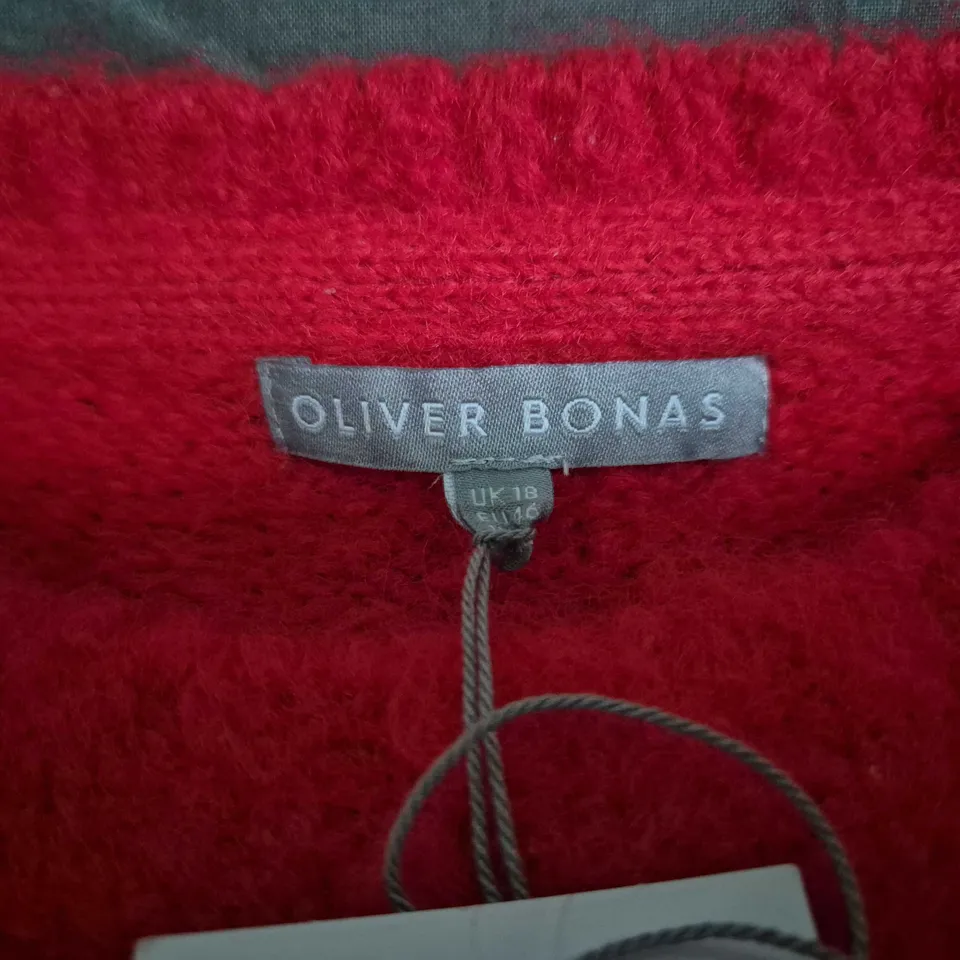 OLIVER BONAS RED FLUFFY SHELL TOP – UK 18