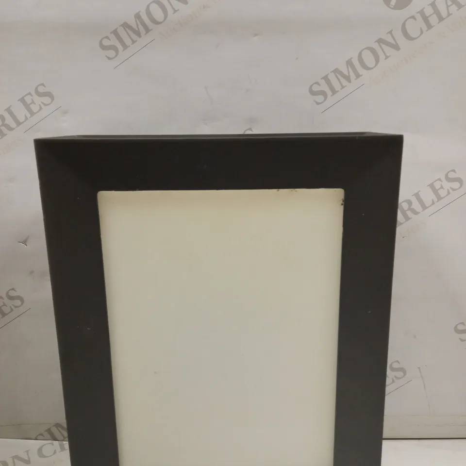 PHILIPS KARP LED OUTDOOR WALL LIGHT