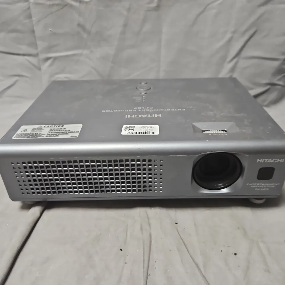 HITACHI LCD PROJECTOR PJ-LC9