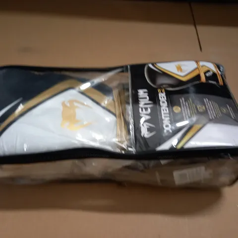 VENOM CONTENDER 2.0 14OZ BOXING GLOVES