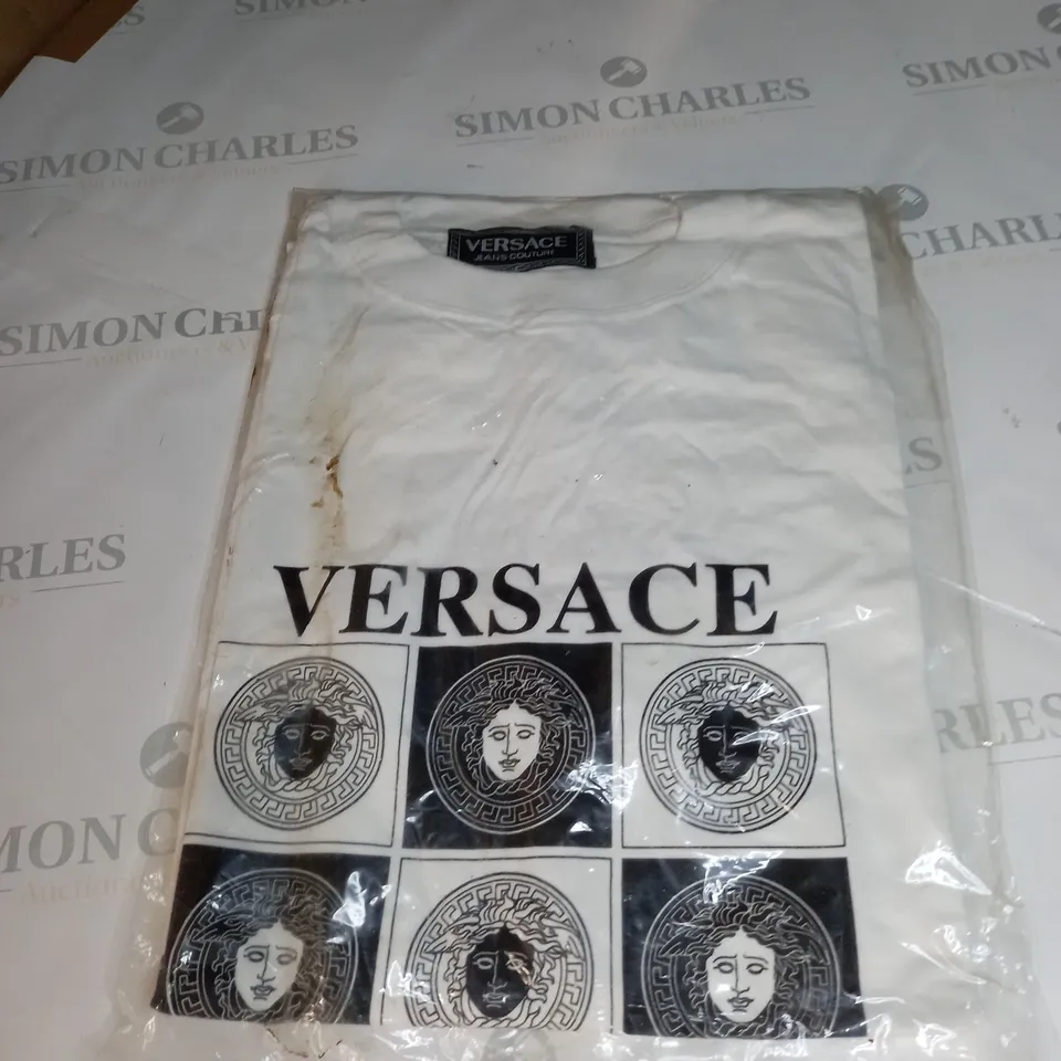 WHITE VERSACE T-SHIRT SIZE NOT SPECIFIED 