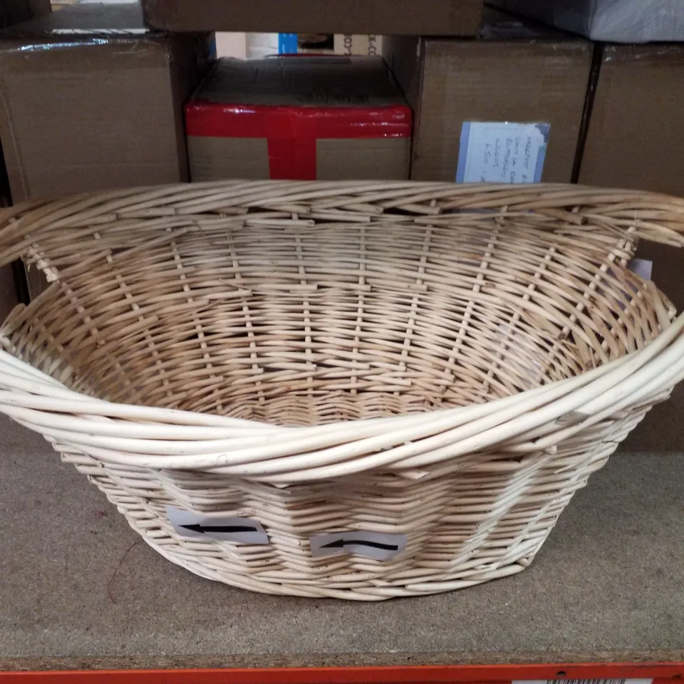 LAUNDRY BASKET MADE OF WICKER