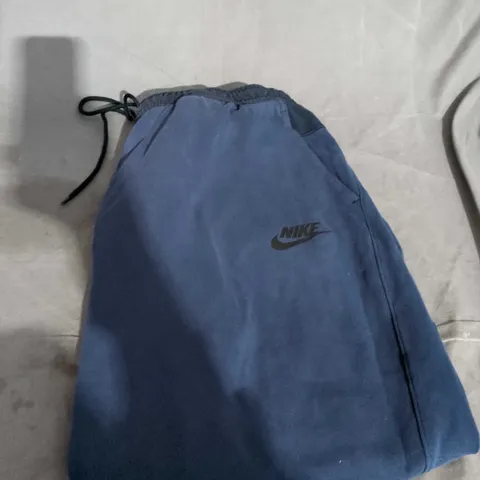 NIKE LOGO NAVY BLUE CUFFED JOGGERS - SIZE XXL