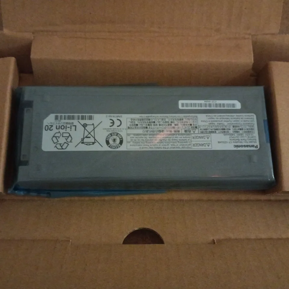 BOXED PANASONIC CF-VZSU48 BATTERY