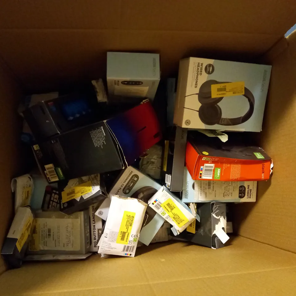 BOX OF APPROX 20 ASSORTED ITEMS TO INCLUDE JUICEDISCOXL SPEAKER, ONN WIRED HEADPHONES AND ONN WIRED KEYBOARD