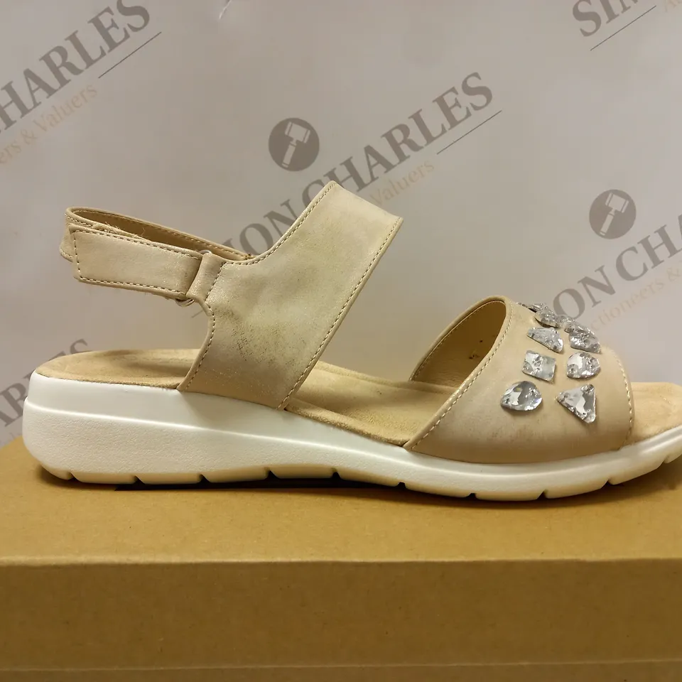 BOXED PAIR OF CUSHION-WALK EMBELLISHED STRAPPY SANDALS, GOLD - 7