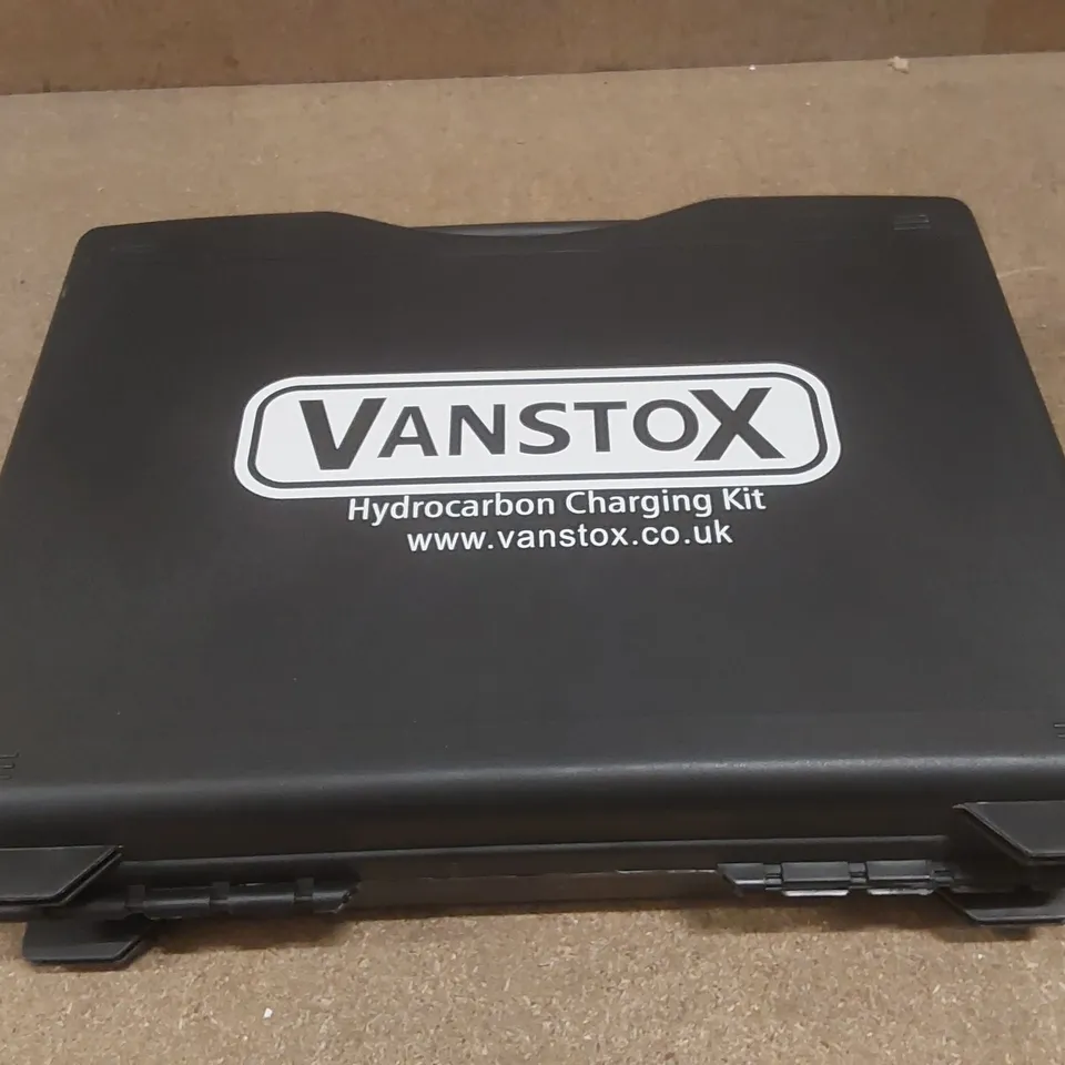VANSTOX HYDROCARBON CHARGING KIT