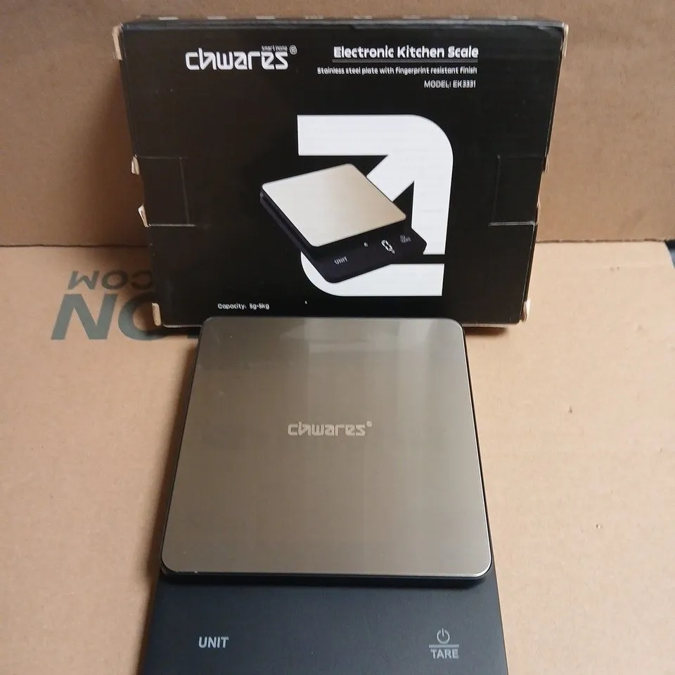 ELECTRONIC KITCHEN SCALE WITH STAINLESS STEEL PLATFORM 