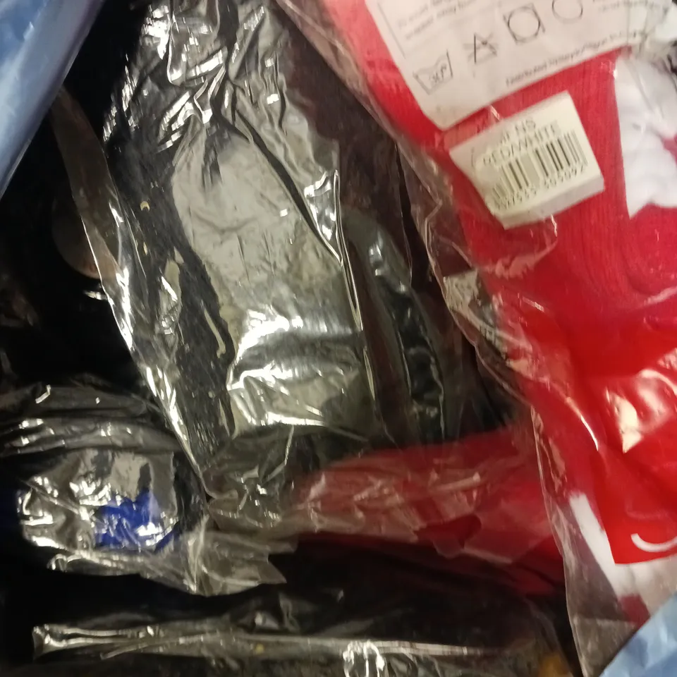APPROXIMATELY 15 MIXED ADULT FOOTBALL SOCKS 