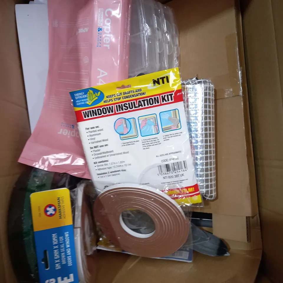 BOX OF APPROXIMATELY 10 ASSORTED ITEMS TO INCLUDE OASIS BLANKET, SEALING TAPE, WINDOW INSULATION KIT ETC