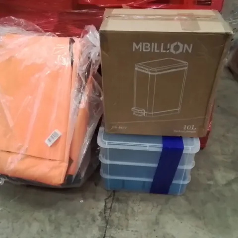 PALLET OF ASSORTED HOUSEHOLD GOODS AND PRODUCTS TO INCLUDE;SUITCASE BAG,STORAGE BOX,TRASH CAN