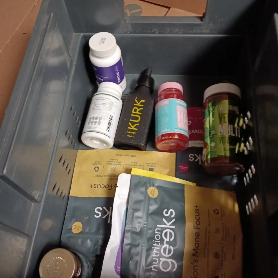 APPROXIMATELY 10 ASSORTED VITAMINS AND SUPPLEMENTS INCLUDING CHEWABLE HAIR VITAMINS AND WARRIOR VEGAN MULTI VITAMINS 
