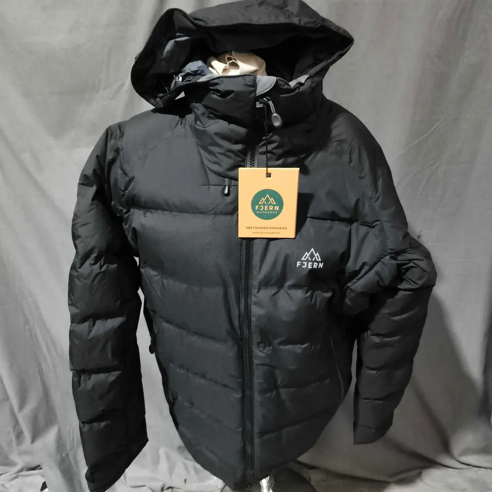 FJERN MENS ASAJ WATERPROOF DOWN JACKET IN BLACK - MEDIUM