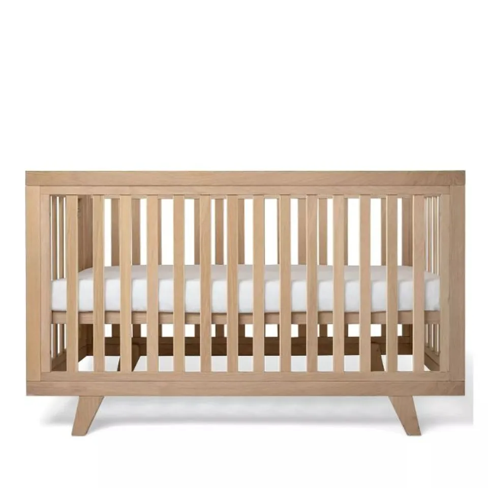 BOXED CLAIR DE LUNE OAK COT BED (2 BOXES) RRP £449.99