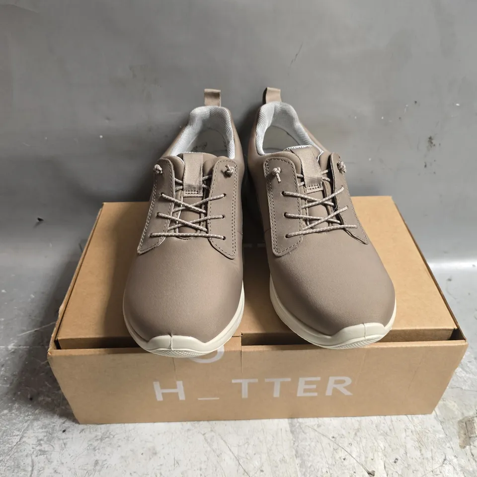 BOXED PAIR OF HOTTER DASH SHOES IN MINK - UK 4